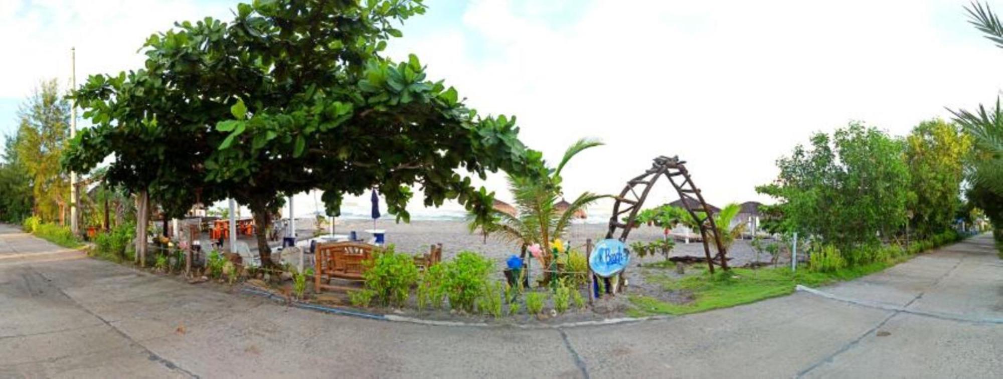 Club Monet Beachfront Resort By Cocotel Cabangan Exterior foto
